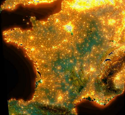 Carte satellite de la pollution lumineuse en France.